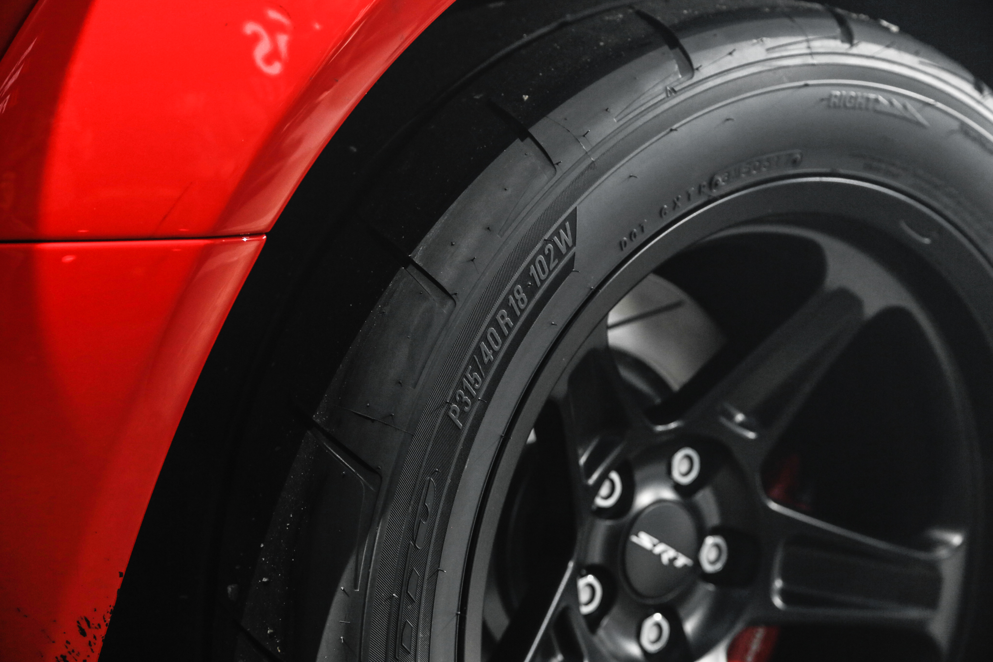 2018 Dodge Challenger SRT Demon tires 1 Motor Trend en Español