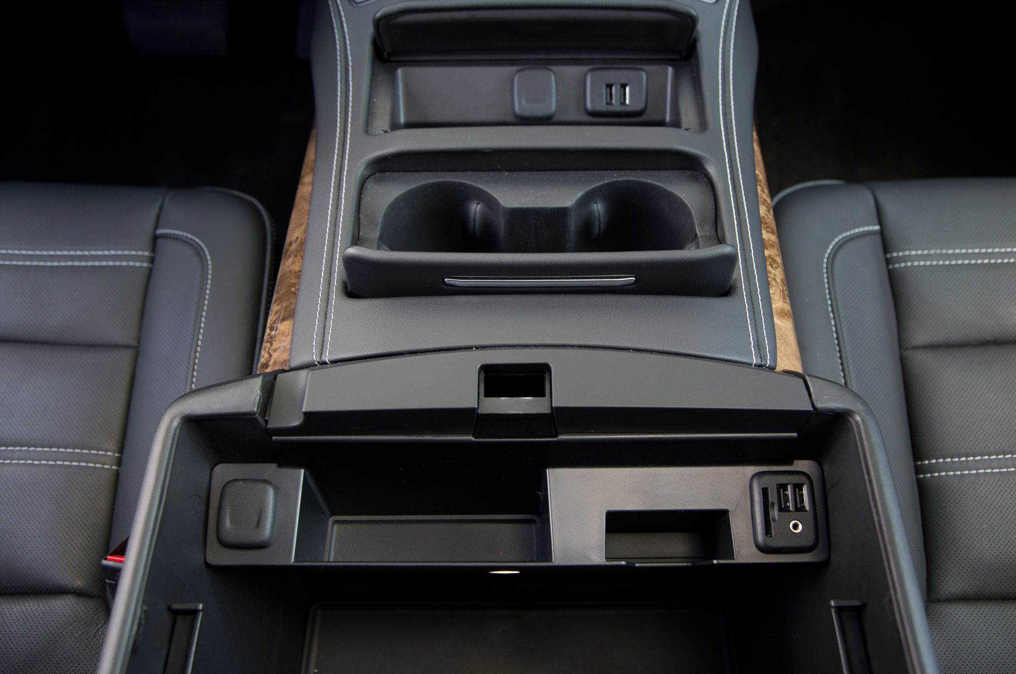 2017 Gmc Yukon Denali Center Console Motor Trend En Español 2017 Gmc Yukon Denali Center Console 28 Junio 2016 Wpengine