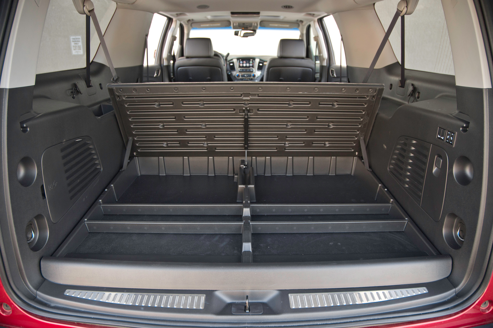 2015GMCYukonDenalirearstorage Motor Trend en Español