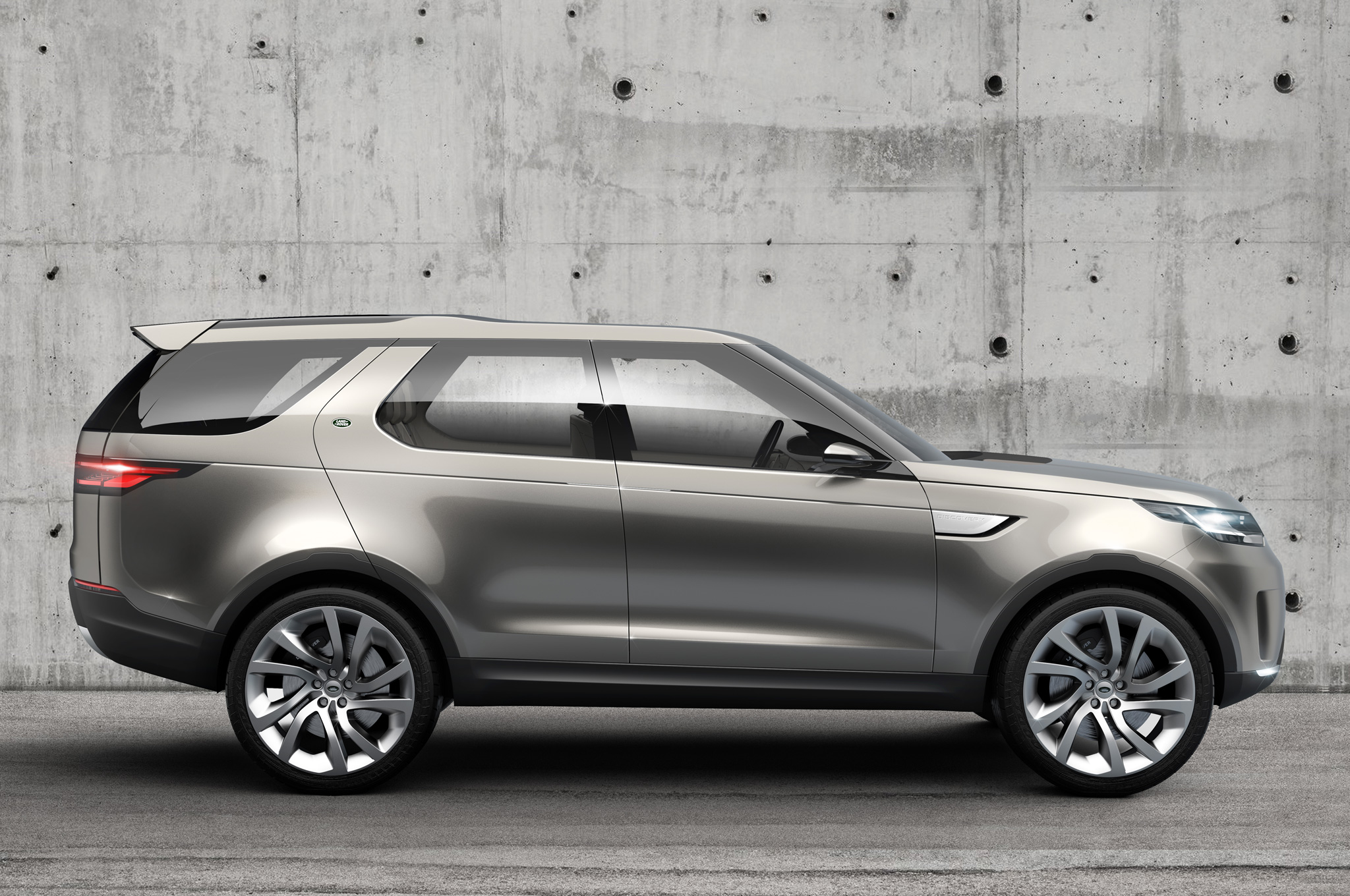 Land Rover Discovery Vision Concept Side View 2 Motor Trend En Español 28 Junio 2016 Wpengine