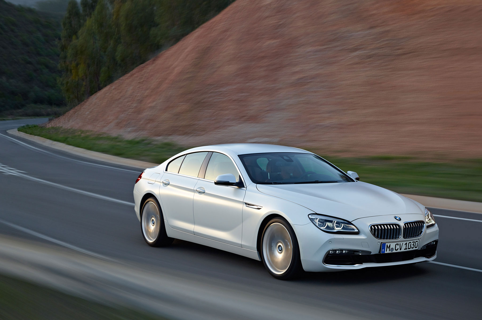2016 Bmw 6 Series Gran Coupe Front Three Quarter In Motion 2 Motor 2016 Bmw 6 Series Gran Coupe Front Three Quarter In Motion 2