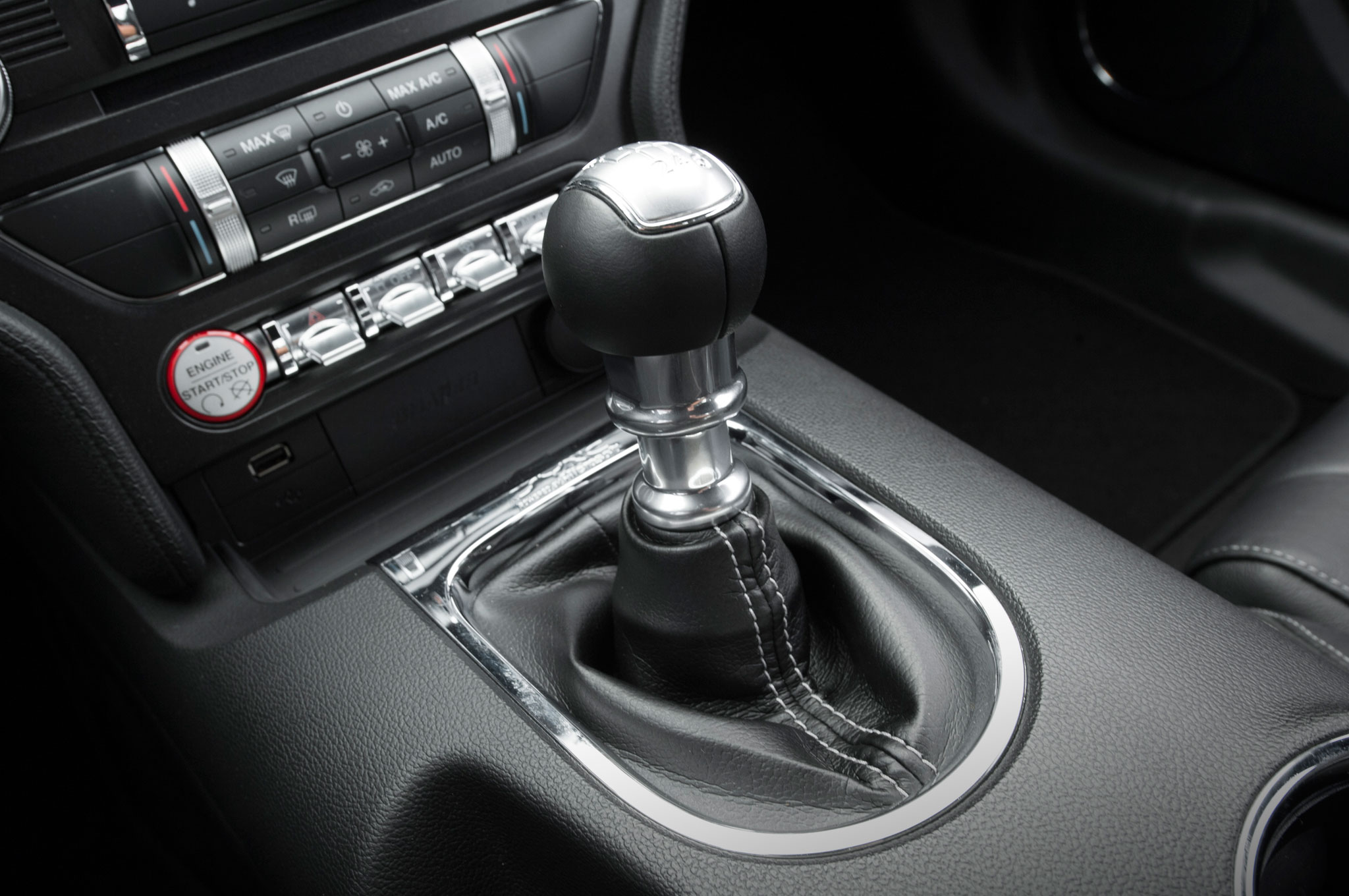 Ford Mustang 2015 EcoBoost y transmisión manual: Primera Prueba