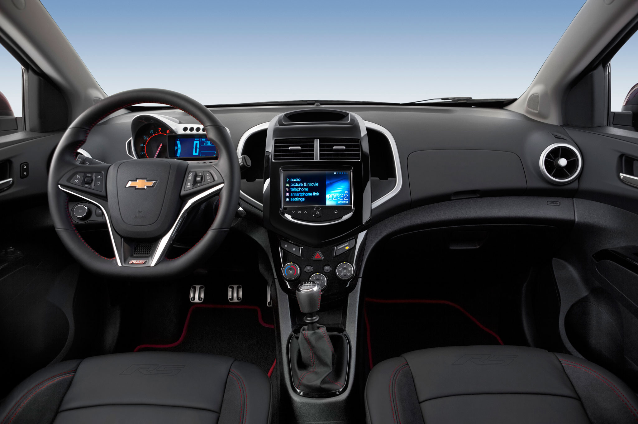 Chevrolet Sonic LT Hatch 2015: Primer Manejo Chevrolet Sonic LT Hatch 2015: Primer Manejo