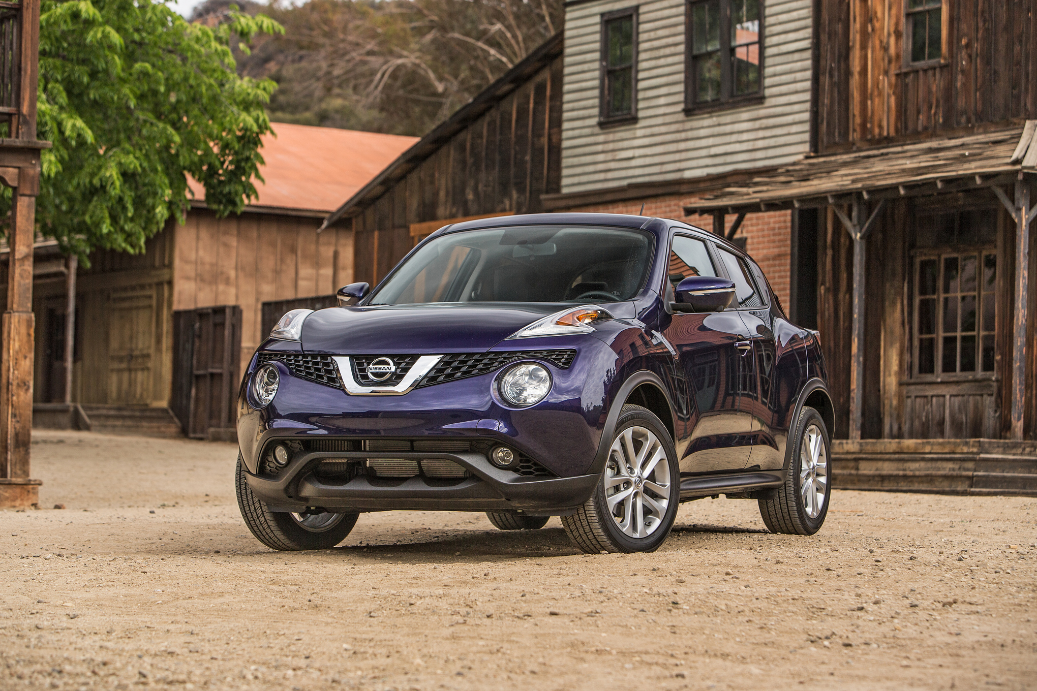 Nissan qashqai 1 жук. Nissan juke 2000. Nissan juke и qashqai. Раскраска nissan juke. Nissan juke и qashqai.