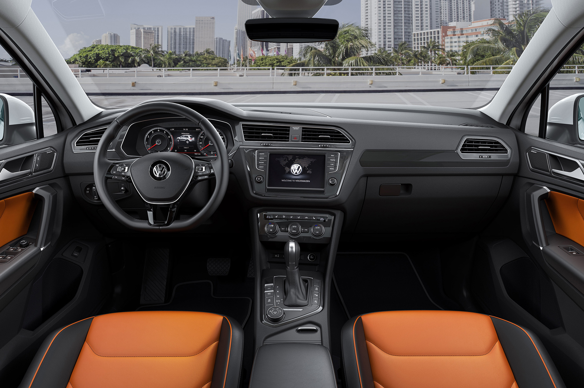euro-market-volkswagen-tiguan-r-line-front-interior-03 - Motor Trend en ...