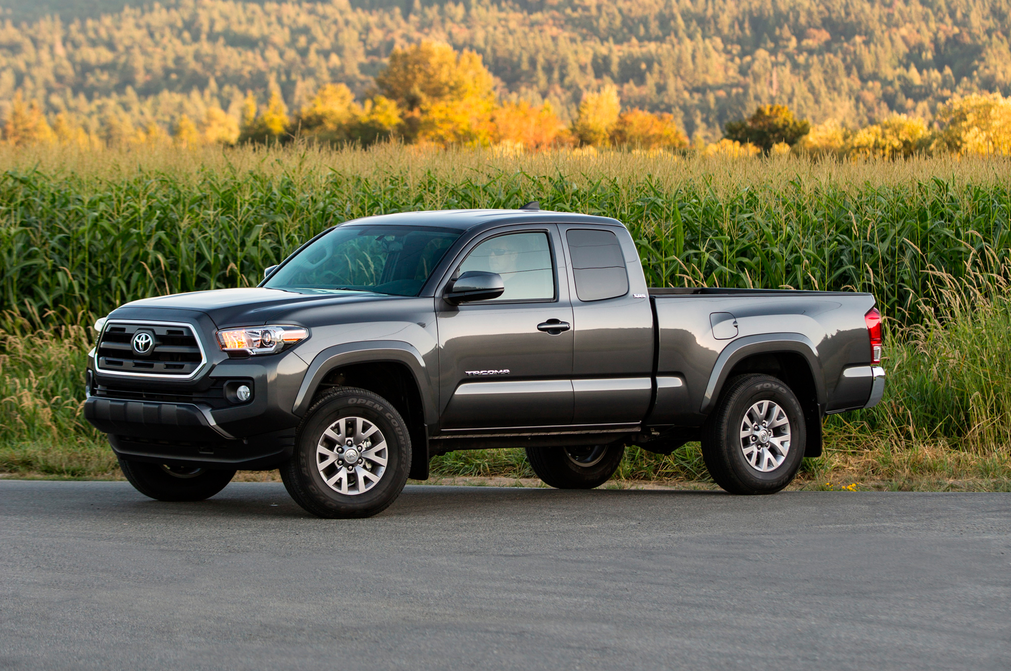 2016 Toyota Tacoma Sr5 Side Motor Trend En Español 17 Agosto 2016 Wpengine