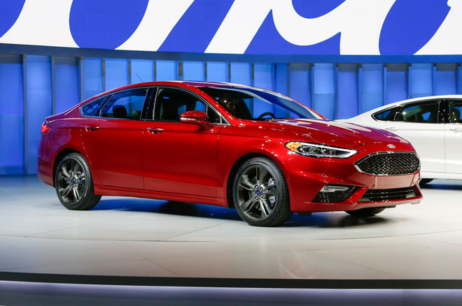 Ford Fusion 2017 Primer Vistazo Naturalmente Ford Sabe Que No Debe De Simplemente Poner Un Motor Más Potente El Chasis Ha Sido Reforzado Con Muelles Rígidos Y Barras Eilizadoras