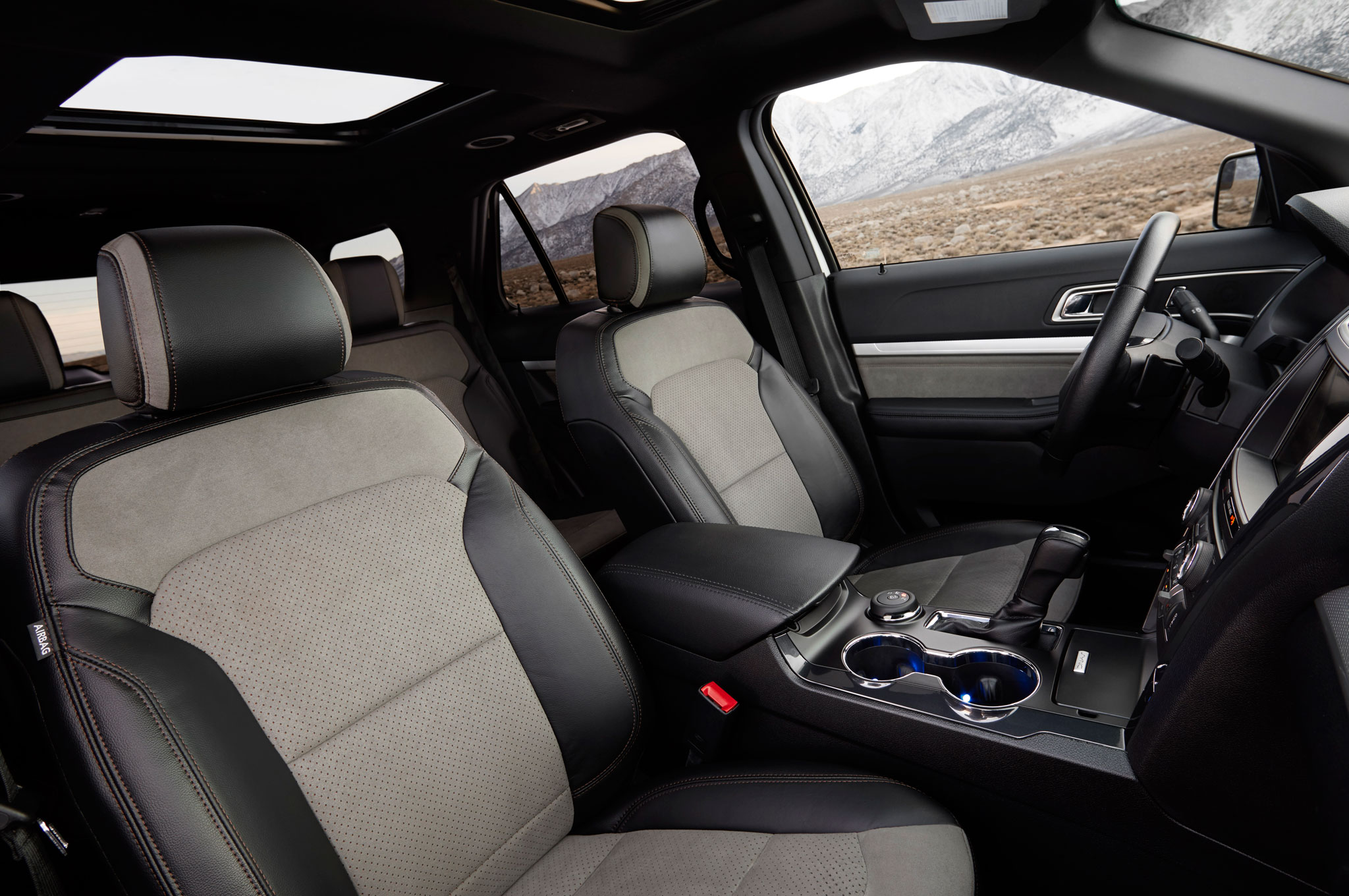 2017 Ford Explorer Xlt Sport Interior Motor Trend En Español 2017 Ford Explorer Xlt Sport Interior