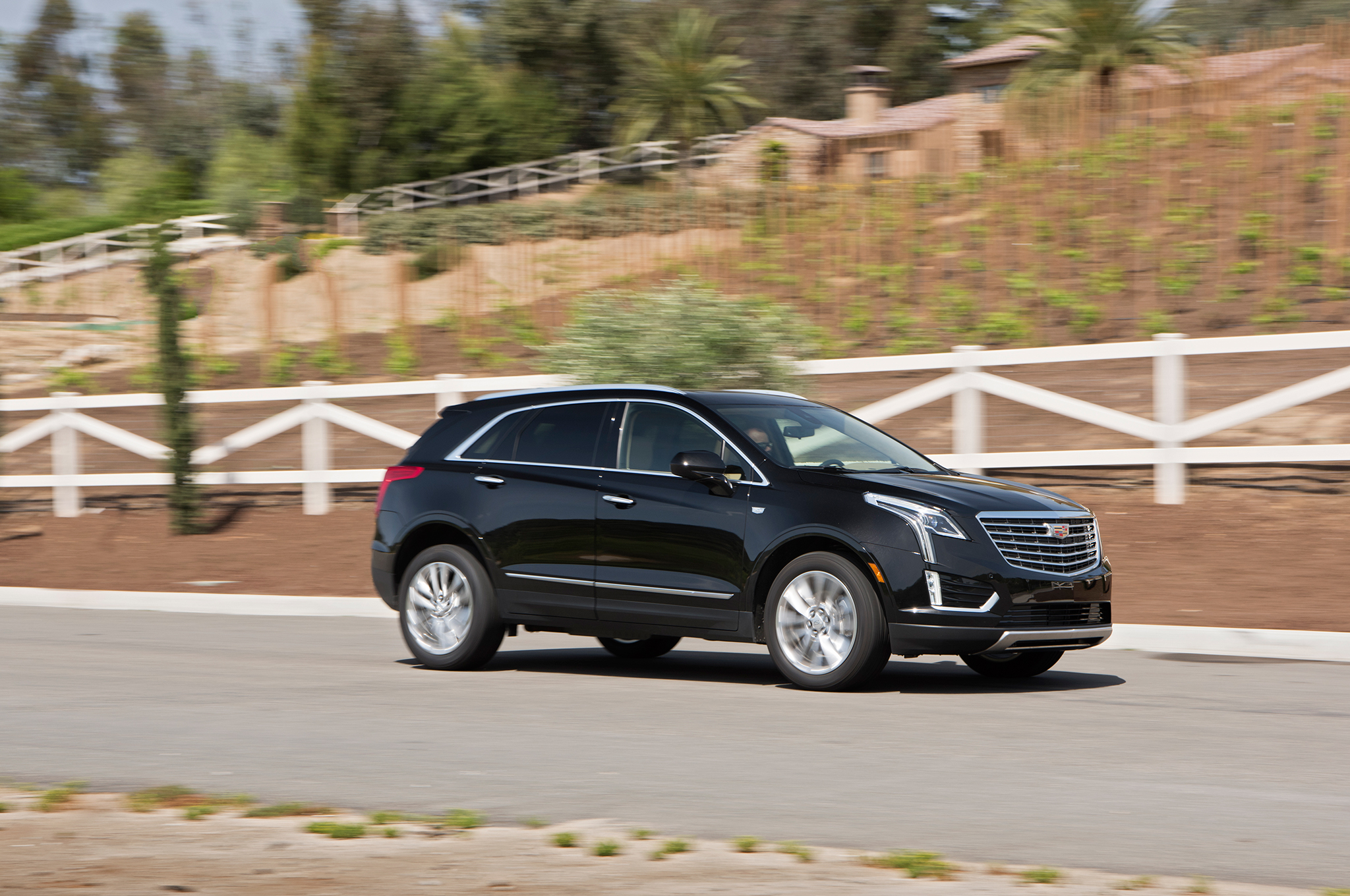 Cadillac xt5 масло. Cadillac кроссовер xt5. Колеса кадиллак xt5. Cadillac xt5 coupe. Cadillac cadillac xt5 2017.