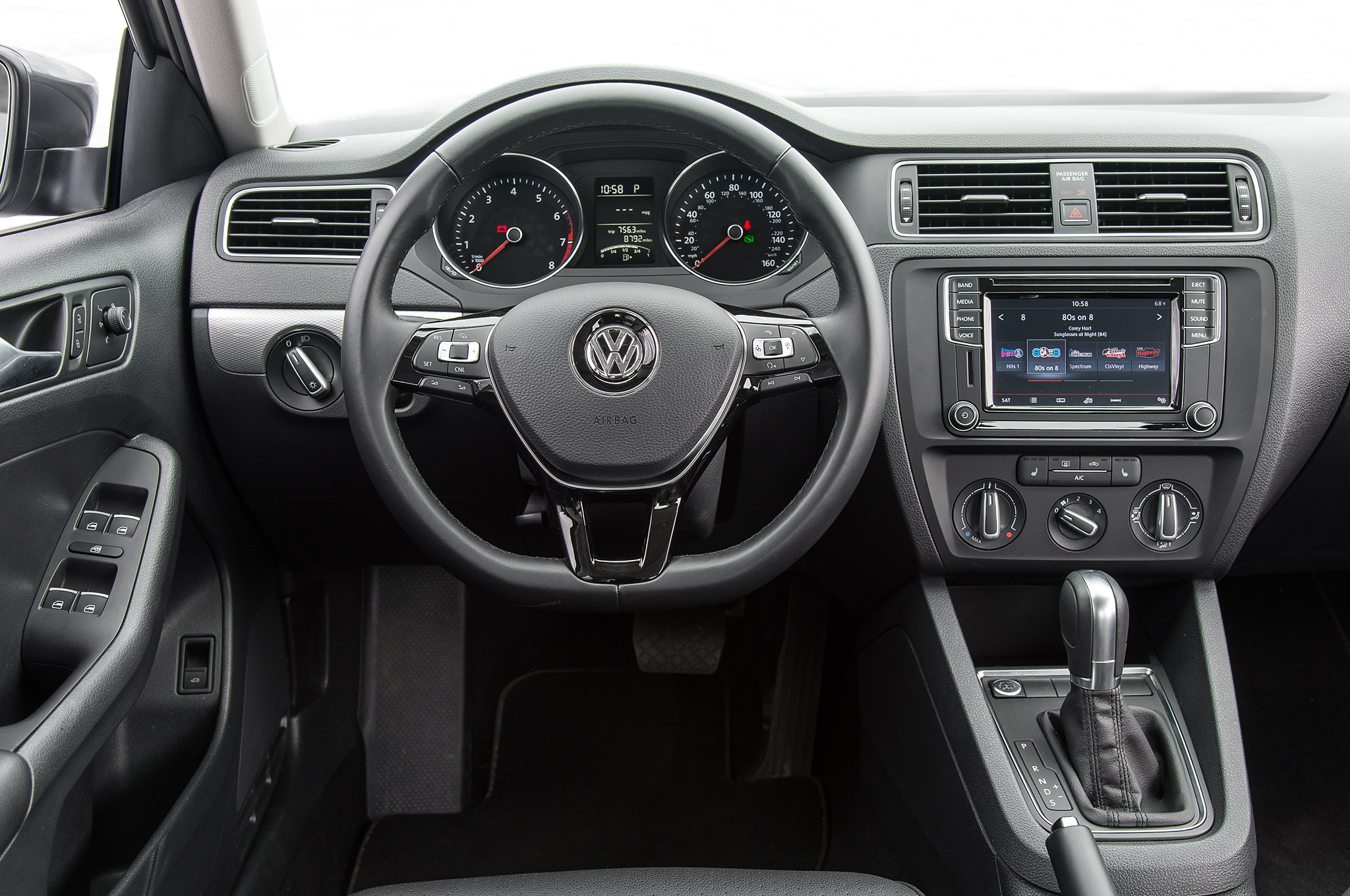 панель управления джетта. переходная рамка на фольксваген джетта 10 дюймов. панель приборов джетта 2012. панель фольксваген джетта 2014. панель управления джетта.