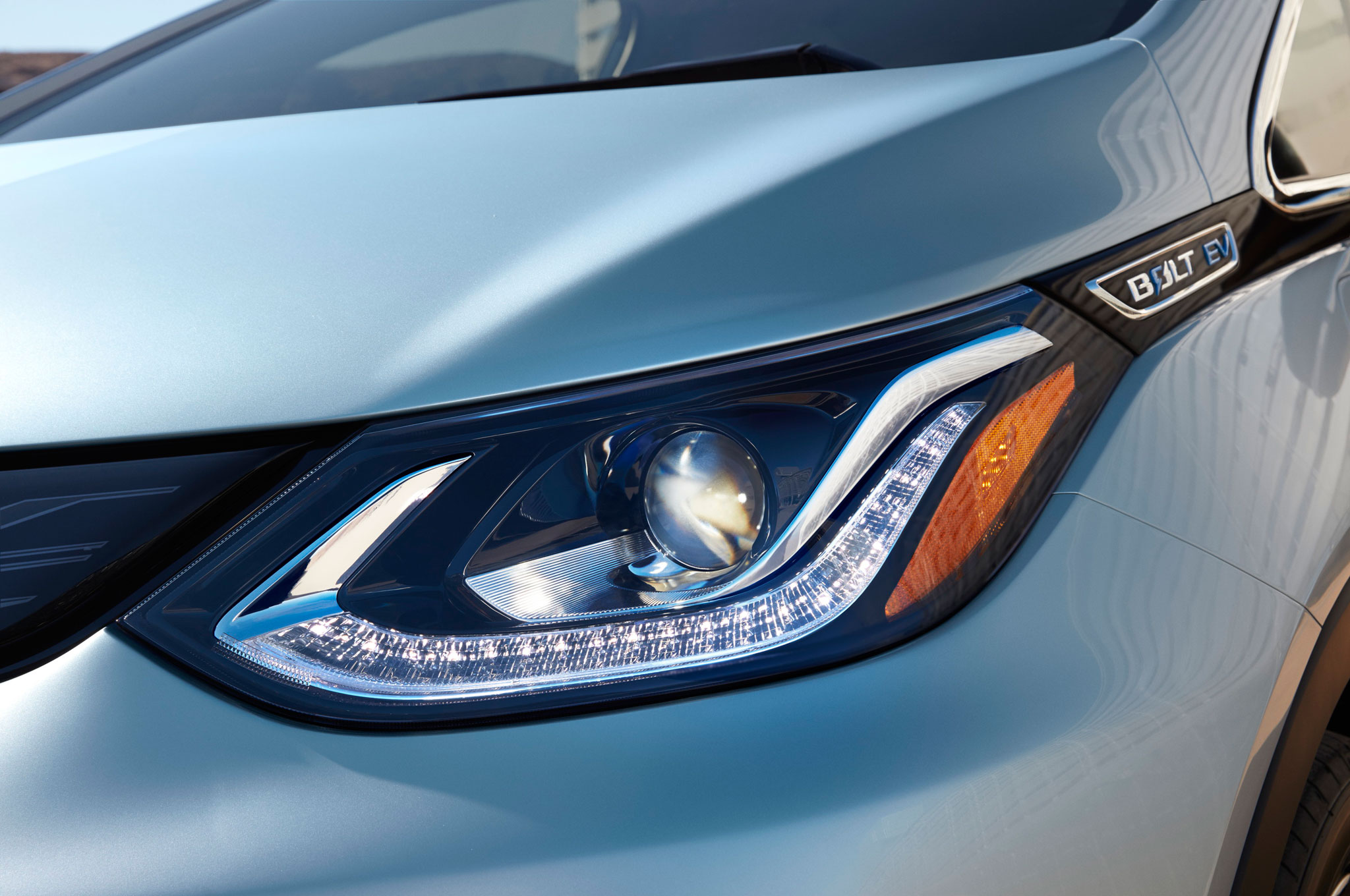 2017 Chevrolet Bolt Ev Headlight Motor Trend En Español 2017 Chevrolet Bolt Ev Headlight