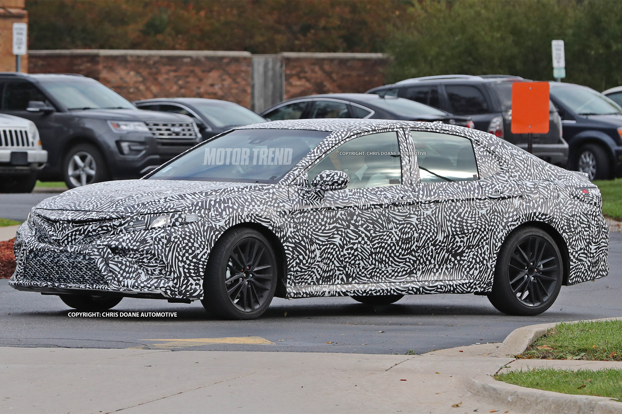 2018 Toyota Camry Spy Shots Front Three Quarter 01 Motor Trend En 31 Octubre 2016