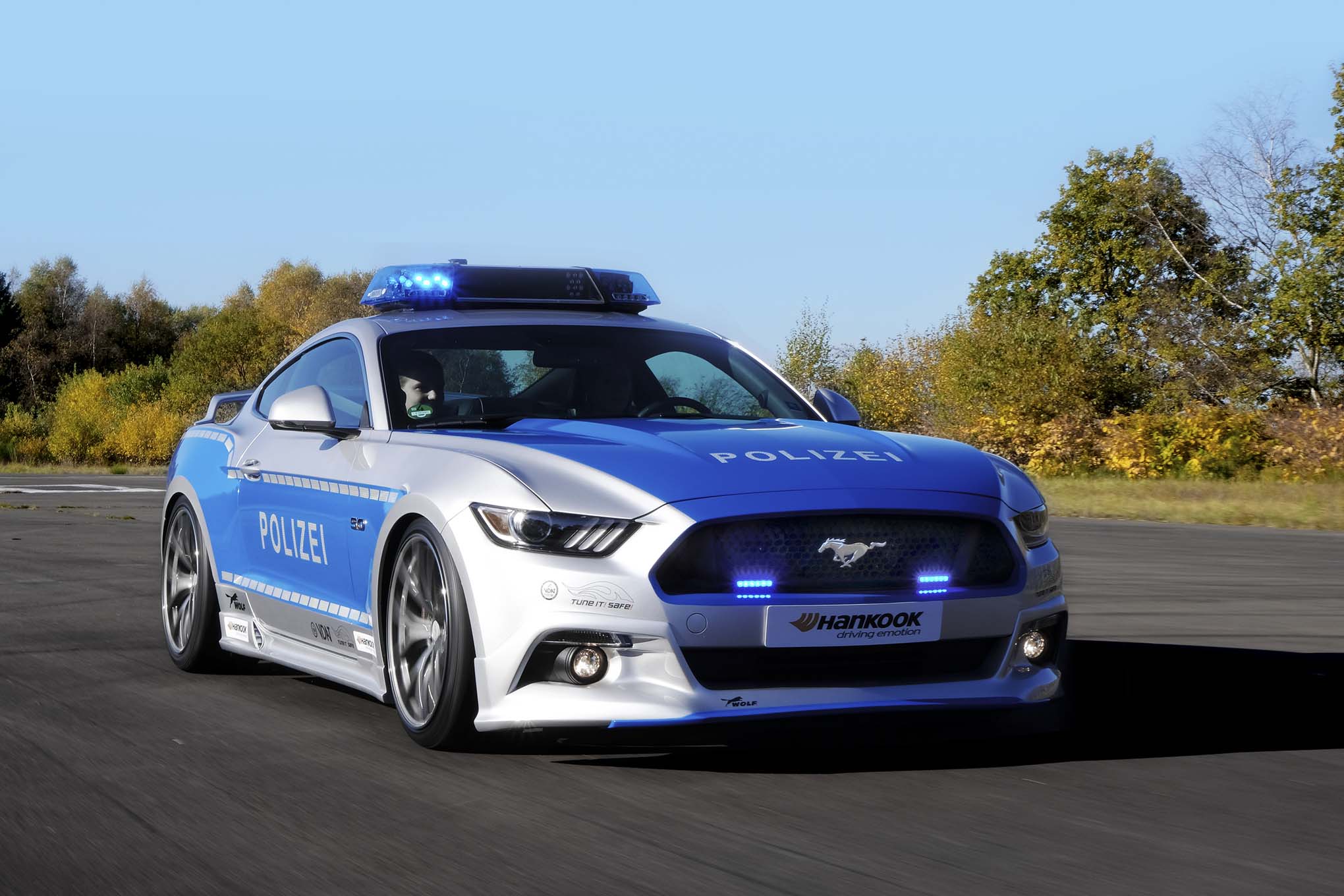 Ford Mustang GT se une a la Policía alemana - Motor Trend ... Ford Mustang GT se une a la Policía alemana - Motor Trend ...