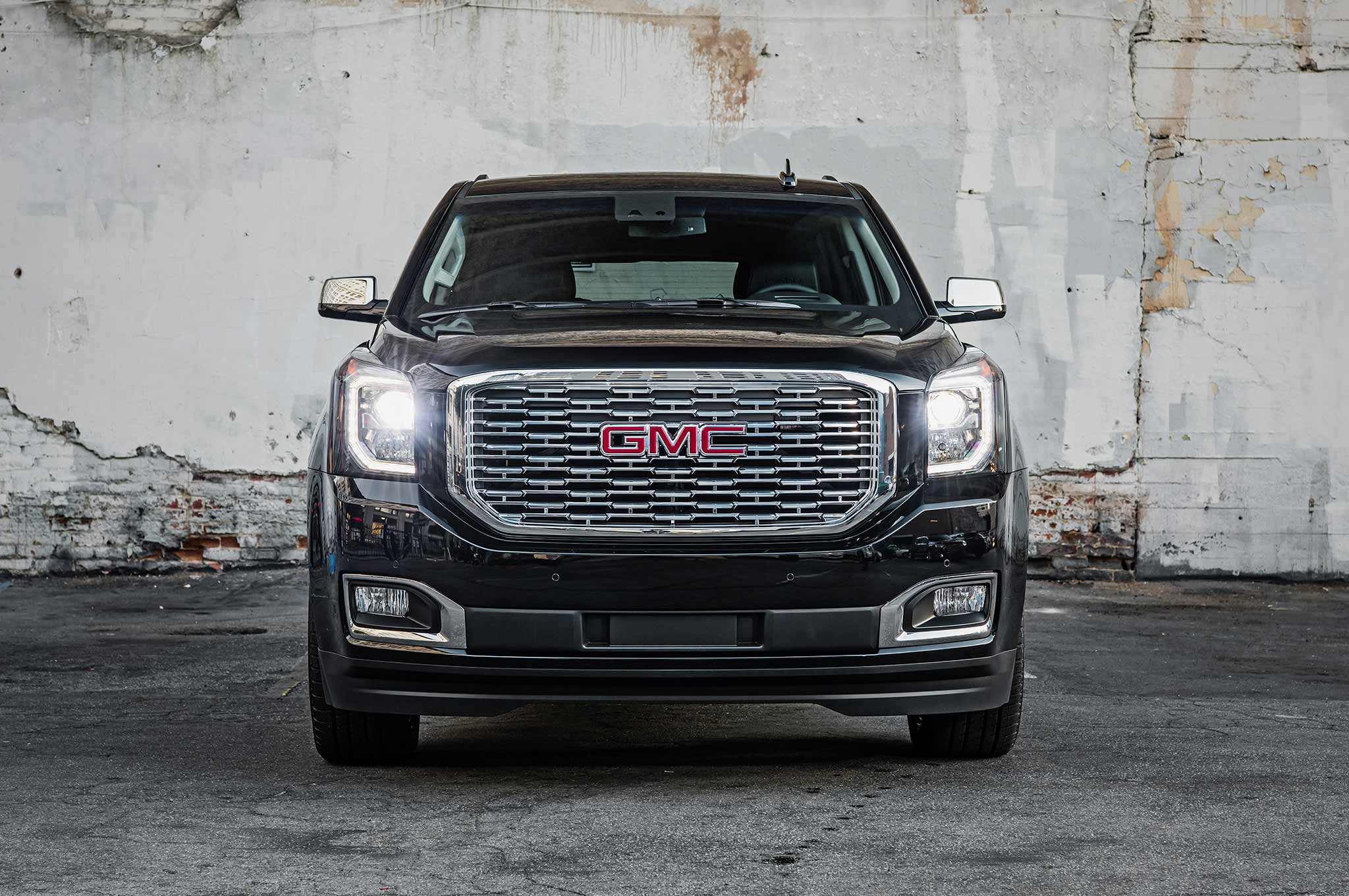 GMC lanza la Yukon Denali Ultimate Balck Edition 2018 Motor Trend en Español GMC lanza la Yukon Denali Ultimate Balck Edition 2018 Motor Trend en Español