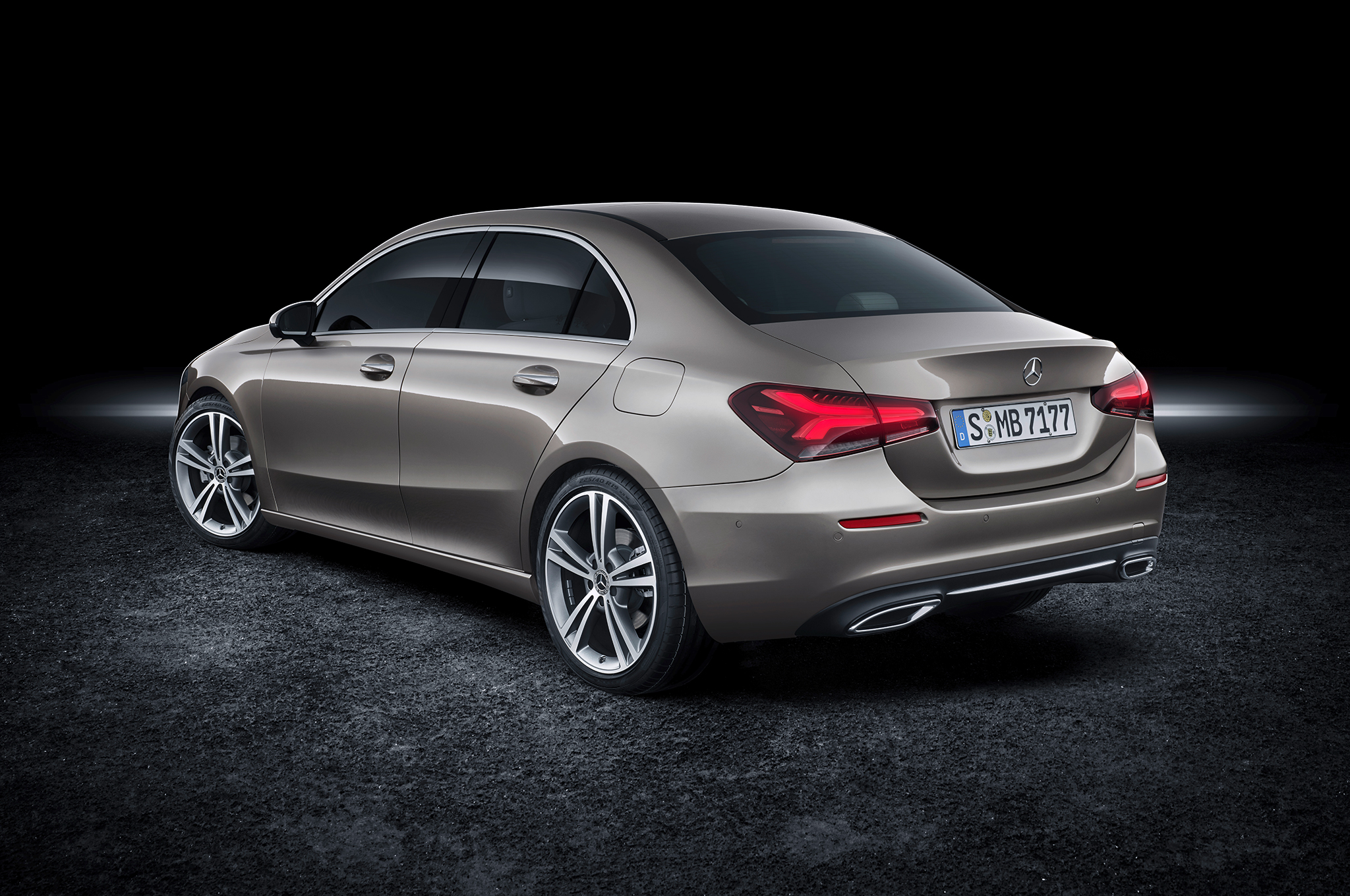 MercedesBenz Clase A sedán 2019 Primer Vistazo Motor Trend en Español MercedesBenz Clase A sedán 2019 Primer Vistazo Motor Trend en Español