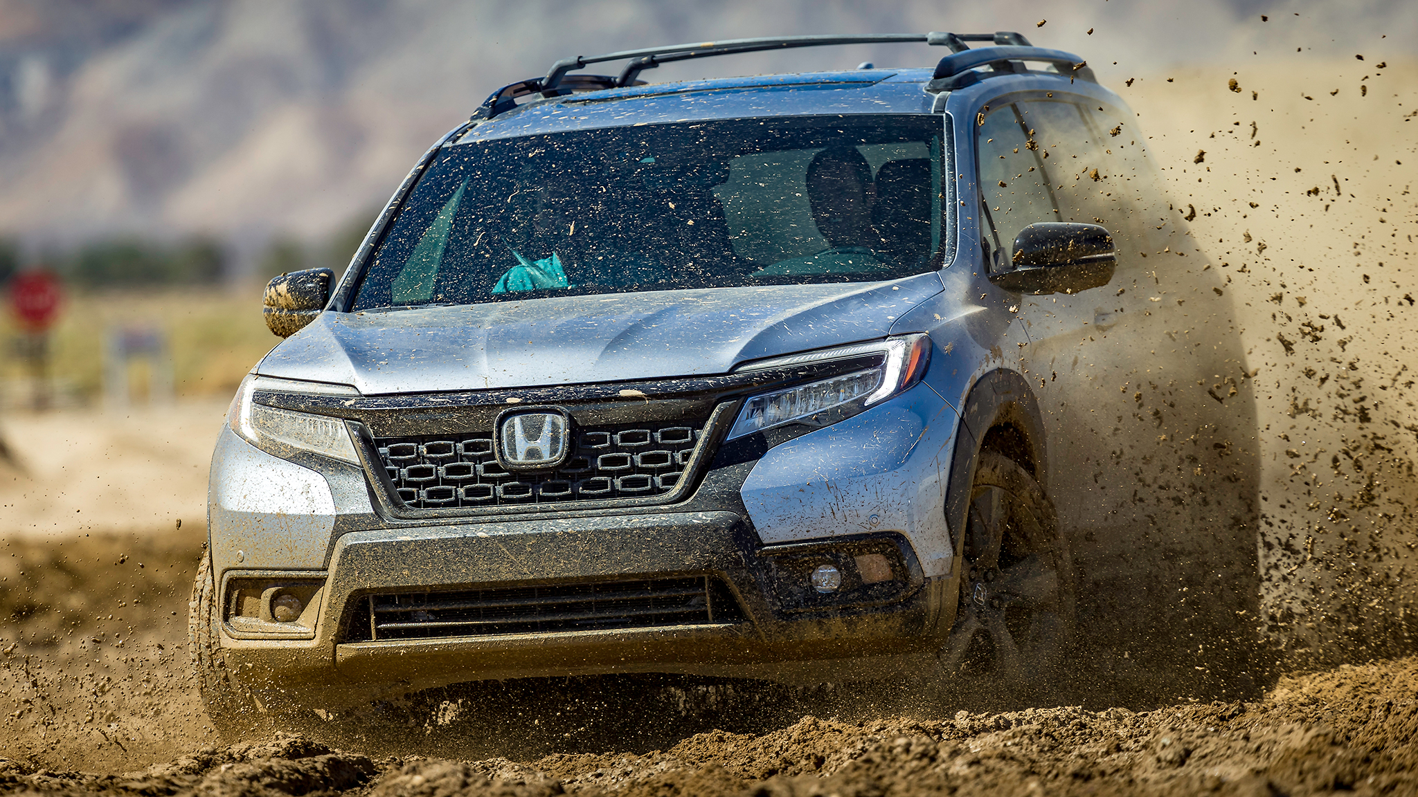 2019 Honda Passport with Accessory Roof Rack Running Boards and Fender